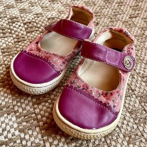 **SOLD** Livie & Luca Toddler Mary Janes Size 6